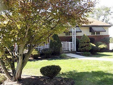 4th image of 84 Corbett Ave