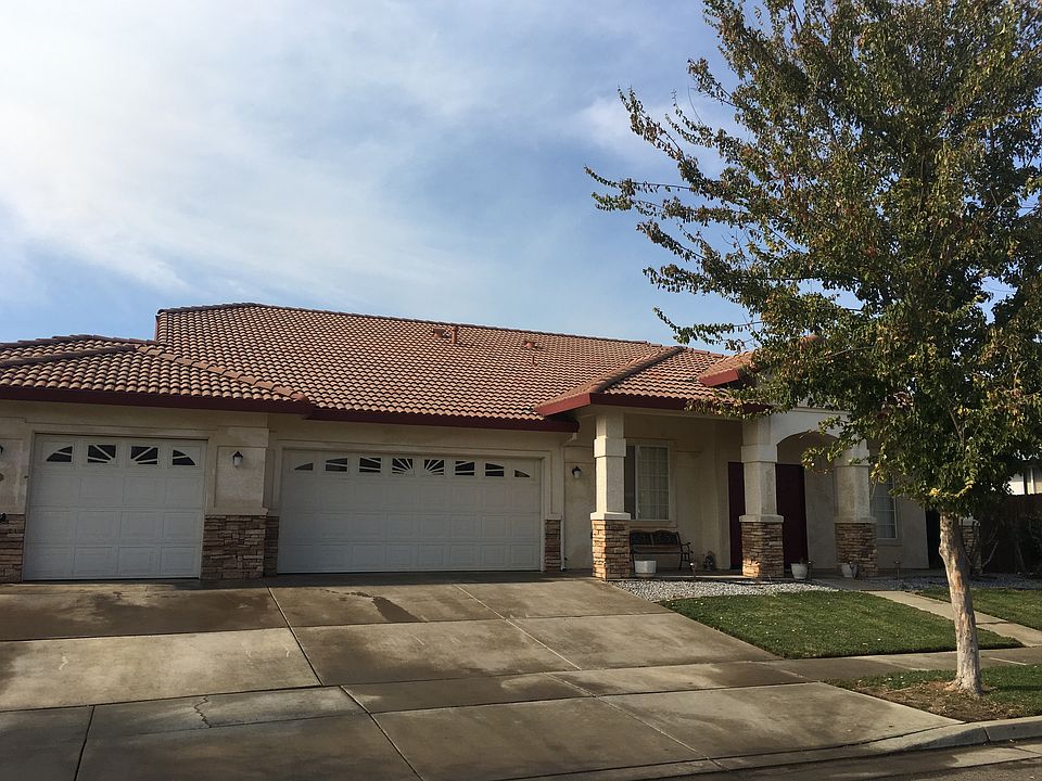 2nd image of 824 Klamt Ct
