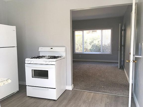 4th image of 1913 S Myers St APT B