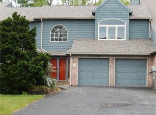 2888 Sheffield Dr, Emmaus, PA