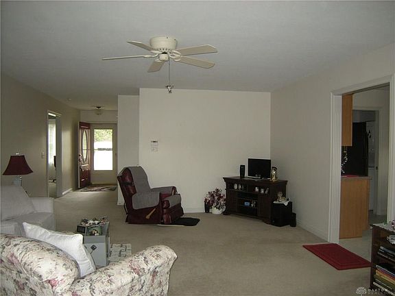 5th image of 716 Waldsmith Way