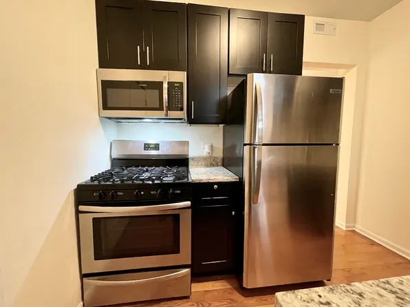 2348 N Harding Ave #3, Chicago, IL 60647