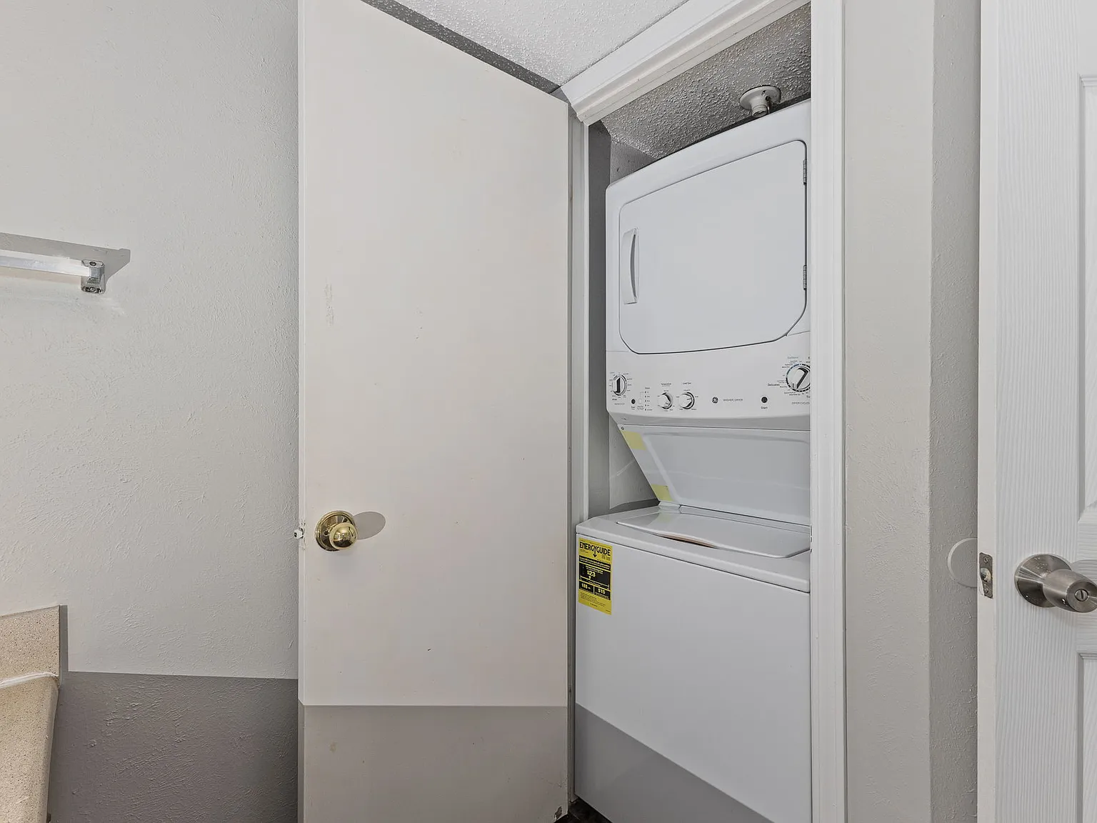 1 bed, 448 sqft, $1,175 — Photo 2