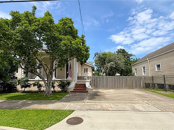 3rd image of 7831 Plum St