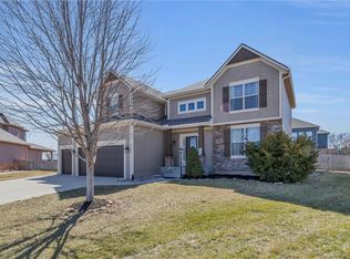 21044 Balsam St, Spring Hill, KS 66083