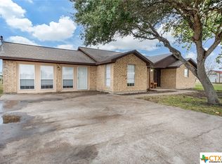 346 Sweetwater Rd, Port Lavaca, TX 77979