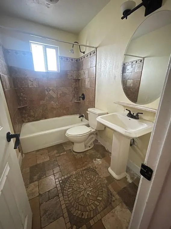 1533 W Missouri Ave — Photo 1