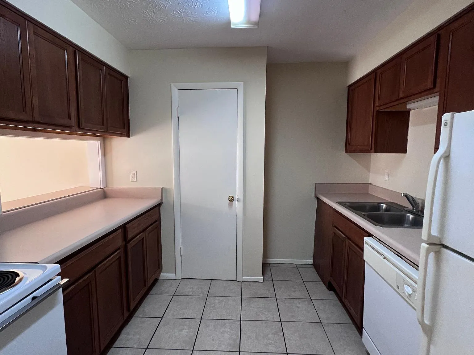 2020 Continental Ave — Photo 3