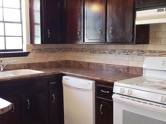 4th image of 7913 Fenley Dr