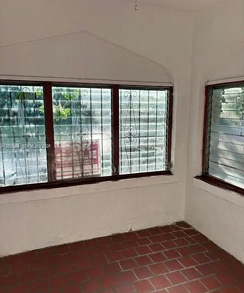 125 NW 7th Ave #1 — Photo 4