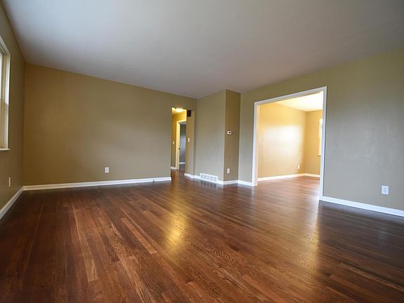 2nd image of 860 Norris Dr