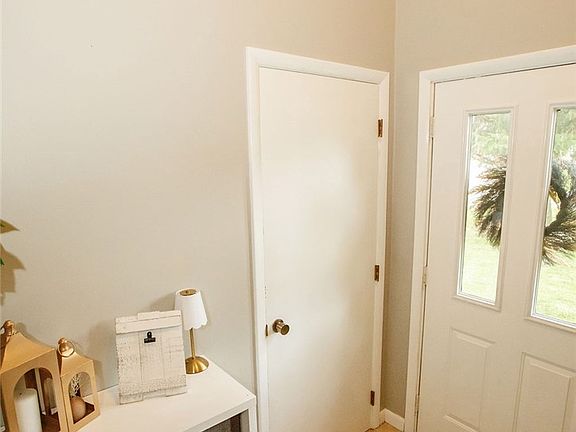 5th image of 3008 Jonathan Dr