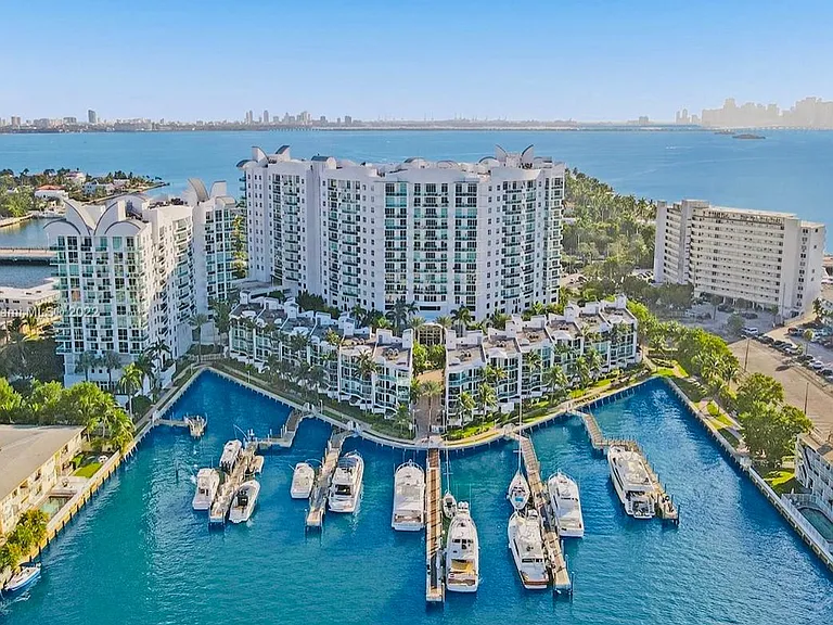 7910 Harbor Island Dr #509 — Photo 34