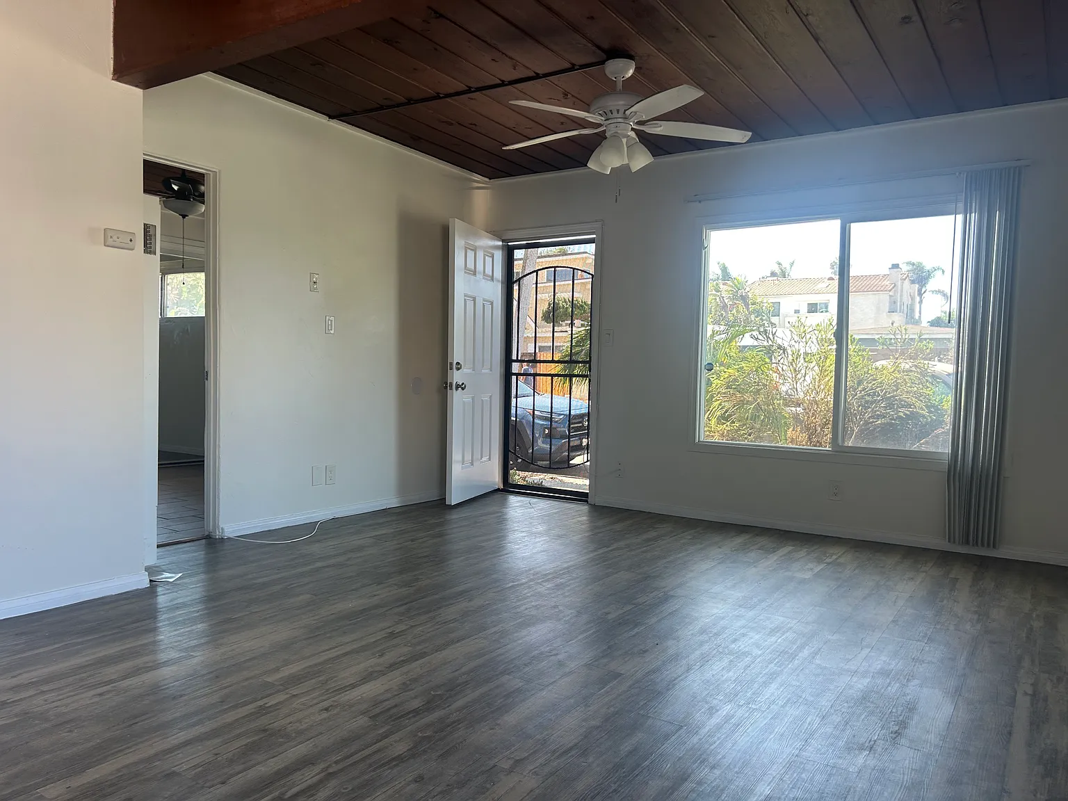 1 bed, 500 sqft, $3,950 — Photo 3