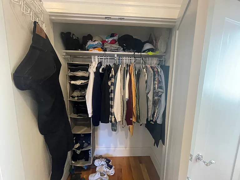 472 Green St #2 — Photo 14