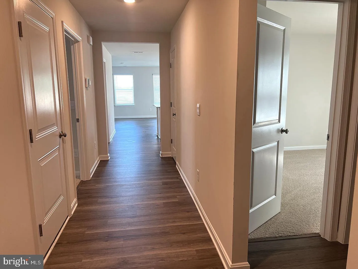 4 bed, 2.0 bath, 1698 sqft, $2,550 — Photo 2