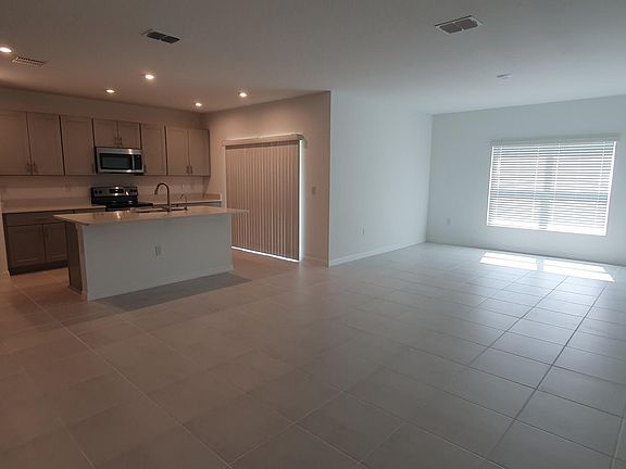 2nd image of 5048 Vellacito Way