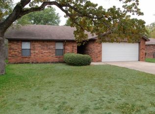 3907 Sioux Cir, Bryan, TX 77802