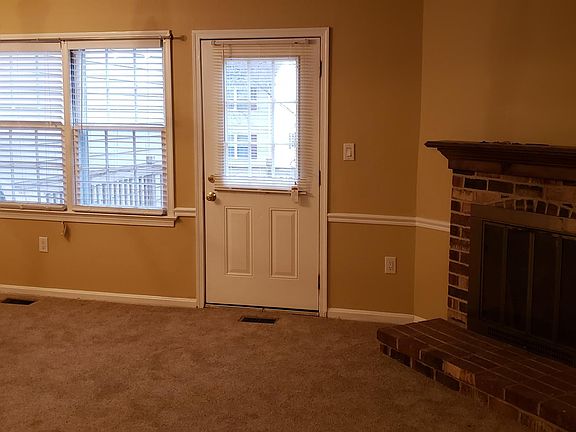 4th image of 309 Cherry Ct