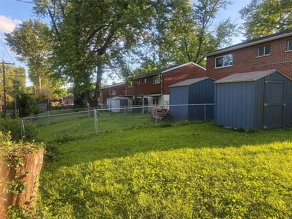 4th image of 4084 Esseldale Dr #4086