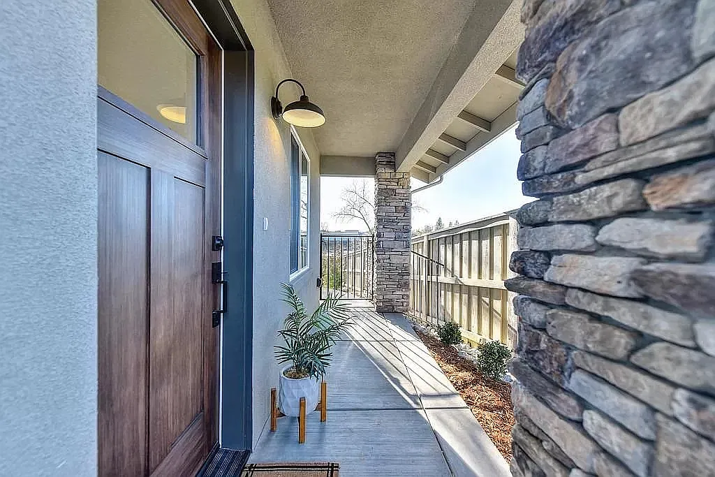 1 bed, 608 sqft, $1,625 — Photo 1