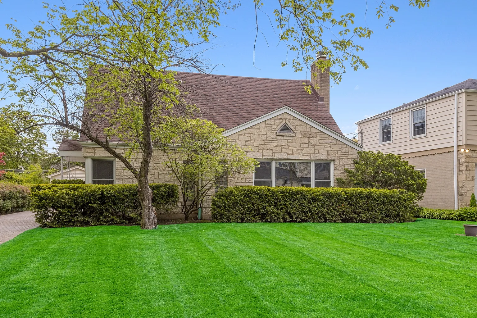 806 Chilton Ln photo 1