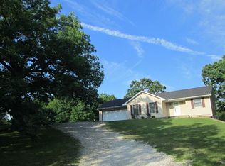 1695 N Doziers Station Rd, Columbia, MO 65202