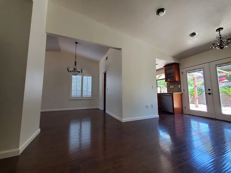 1159 E Plymouth St — Photo 8