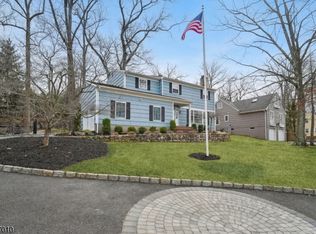209 E Cedar St, Livingston Twp., NJ 07039
