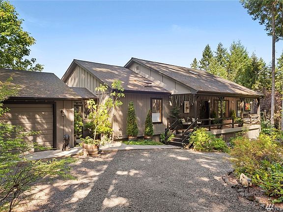 2nd image of 691 NE Owl Hill Way