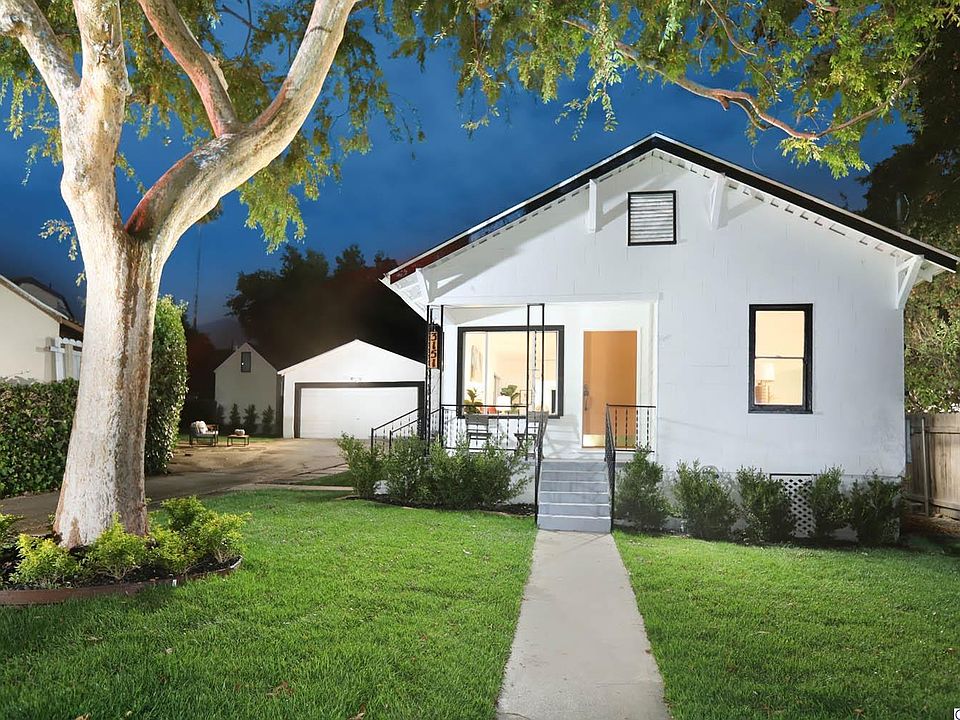 1st image of 3151 Altura Ave
