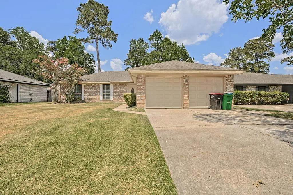3 bed, 2.0 bath, 1558 sqft, $1,850 — Photo 3