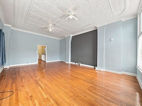 3rd image of 1101 Sarah St