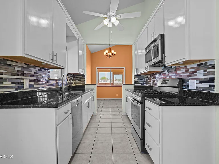4805 Maureen Cir — Photo 13