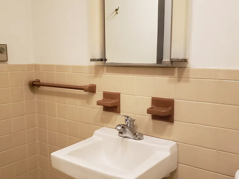 26 Hallock St #7 — Photo 5