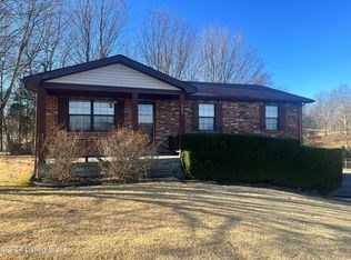 321 Valley View Dr, Radcliff, KY 40160