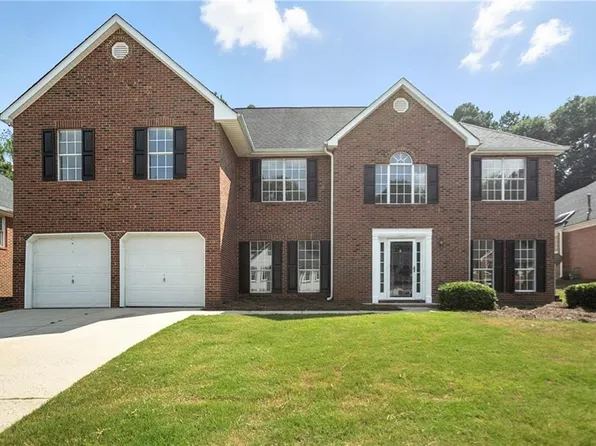 76 Championship Ct, Fayetteville, GA 30215