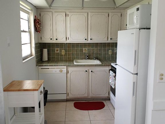 5th image of 85 Ventnor E #85