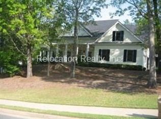 1790 Settindown Dr, Roswell, GA 30075