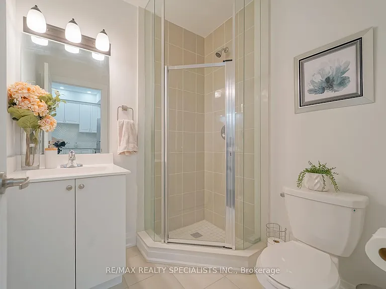 5289 Highway 7 #D902 — Photo 19