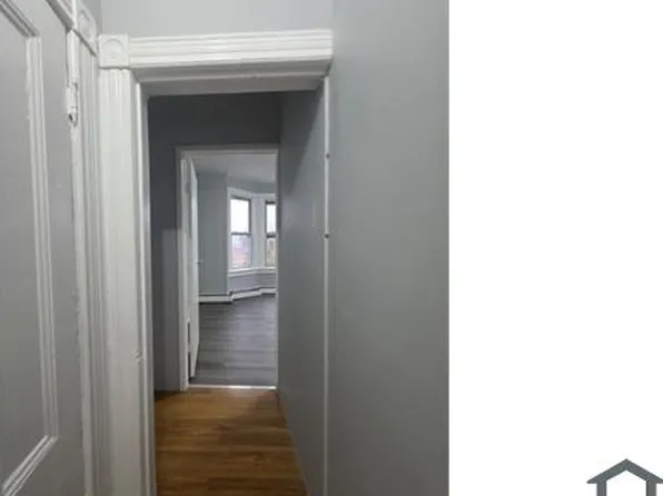 8 Garfield St, Yonkers, NY 10701