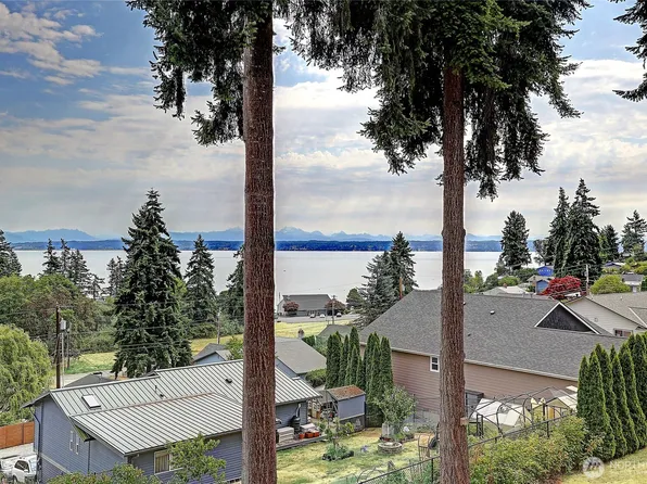 1237 SE Camano Drive, Camano Island, WA 98282
