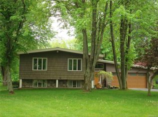 2592 Pratt Rd, Batavia, NY 14020