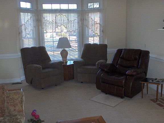 5th image of 813 Short Spoon Cir