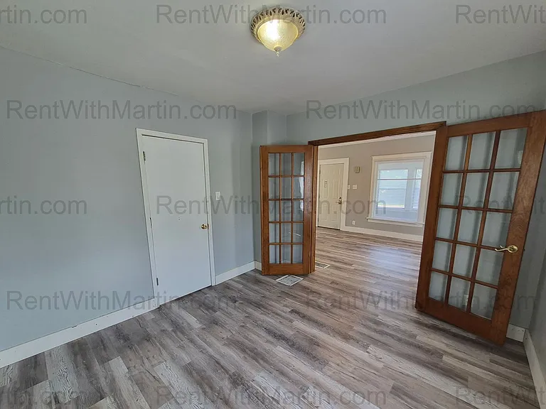 343 Albany St — Photo 7