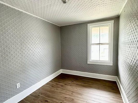 2nd image of 22 4th St #2R