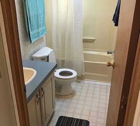 3rd image of 839 Pembrooke Ln