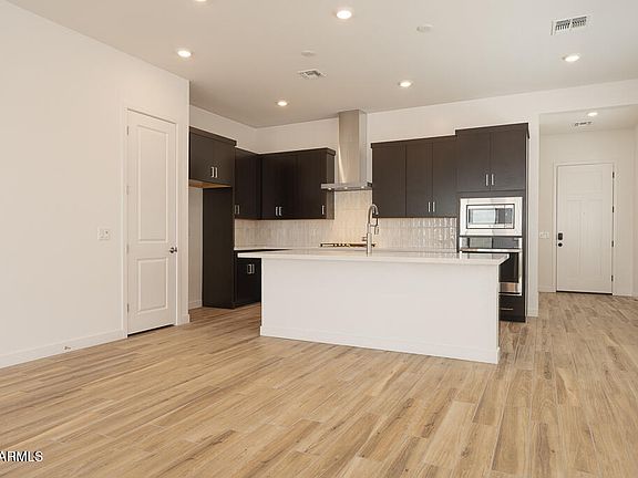 3rd image of 366 E Las Perlas Lane