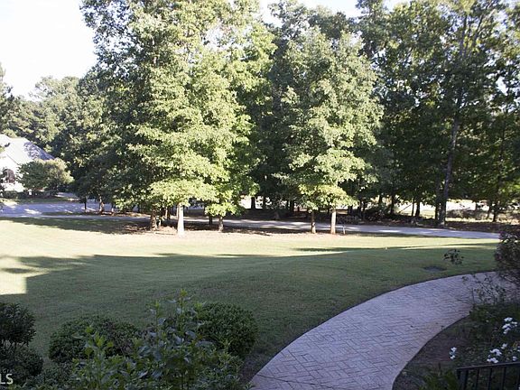 4th image of 1131 Ardeena Way SE