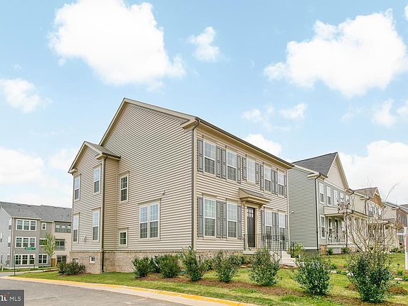 3rd image of 921 Coastal Ave